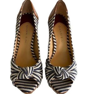 Gianni Bini Navy, White, Leather Heels Size 7
